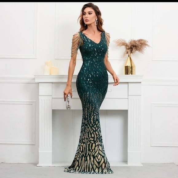 Dark Green, Rhinestone, Contrast Sequined Graphic Print Mermaid Maxi gown - Picture 4 of 16